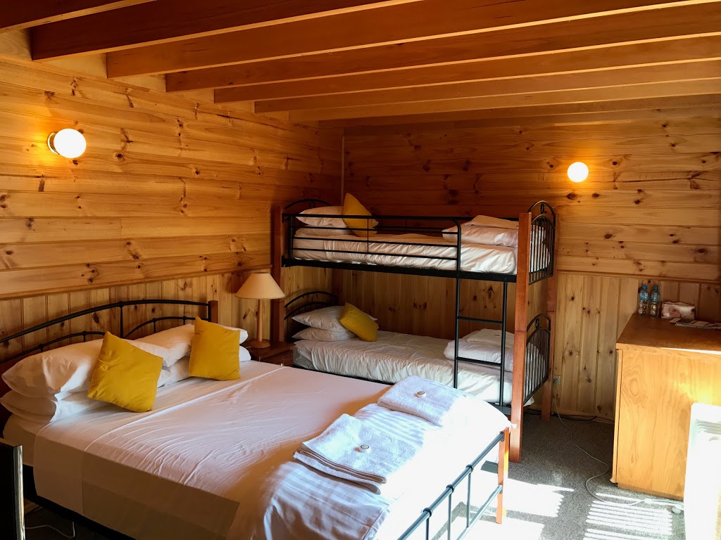 Cedar Retreat | lodging | 6 Telemark Ct, Merrijig VIC 3723, Australia | 0428145266 OR +61 428 145 266