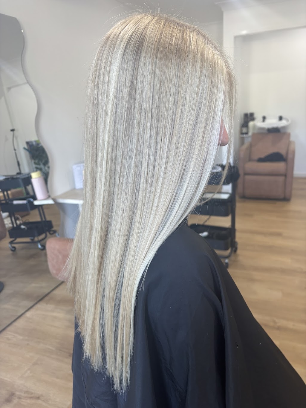 Ally The Hair Studio | 37 Carlingford Cct, Warner QLD 4500, Australia | Phone: 0412 429 321