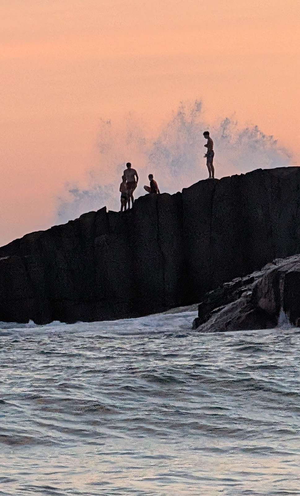 Port Stephens Beachside Garden Villa Rental- Maestral II | 27 Richardson Ave, Boat Harbour NSW 2136, Australia | Phone: (02) 4981 1577