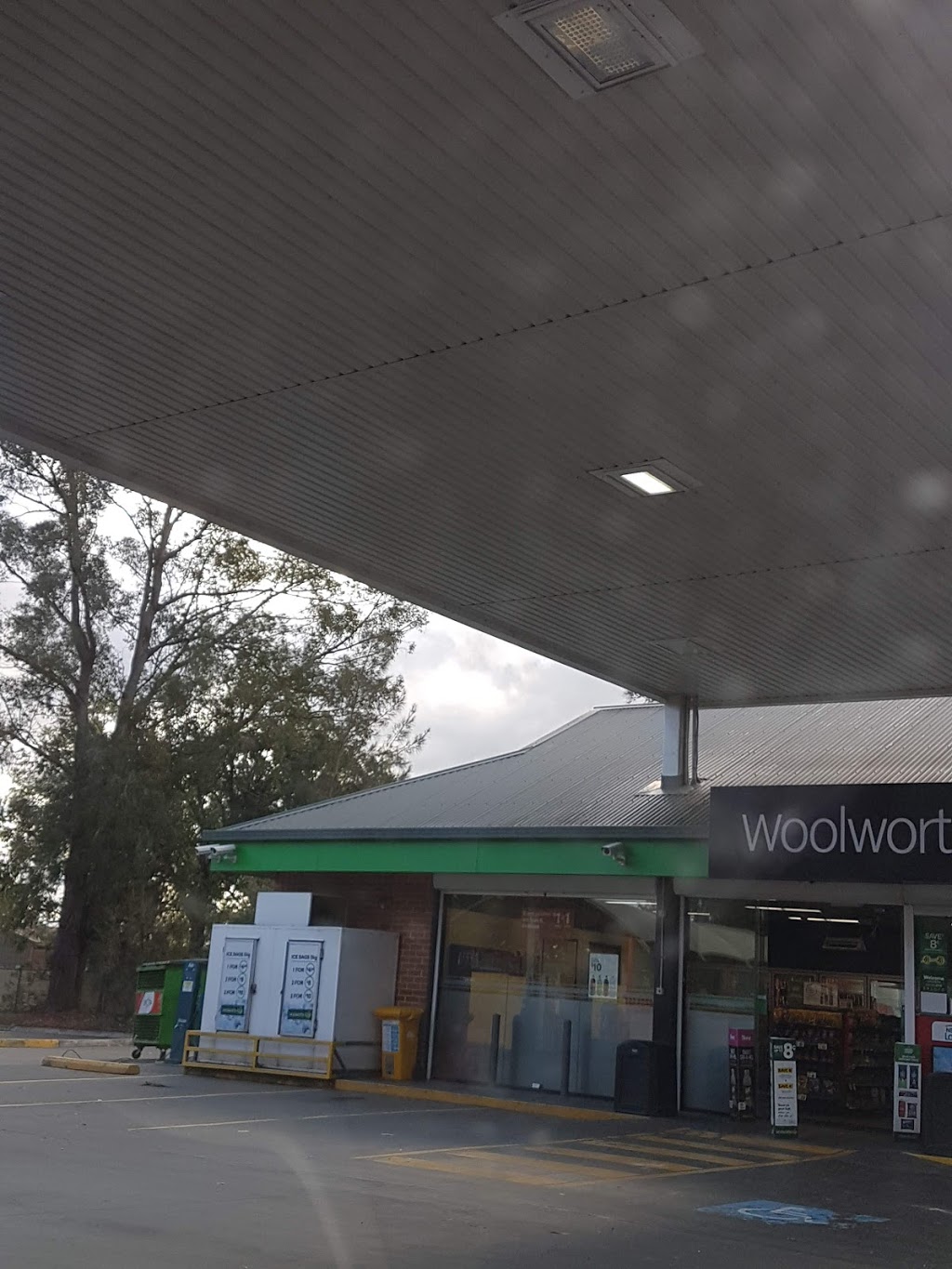 Caltex Woolworths | 770 Richmond Rd, Berkshire Park NSW 2765, Australia