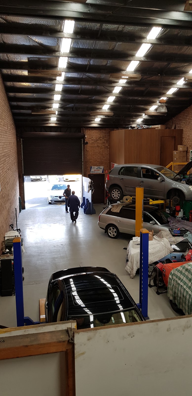 Sunset Strip Automotive | car repair | 5/30 Swan St, Wollongong NSW 2500, Australia | 0242285054 OR +61 2 4228 5054