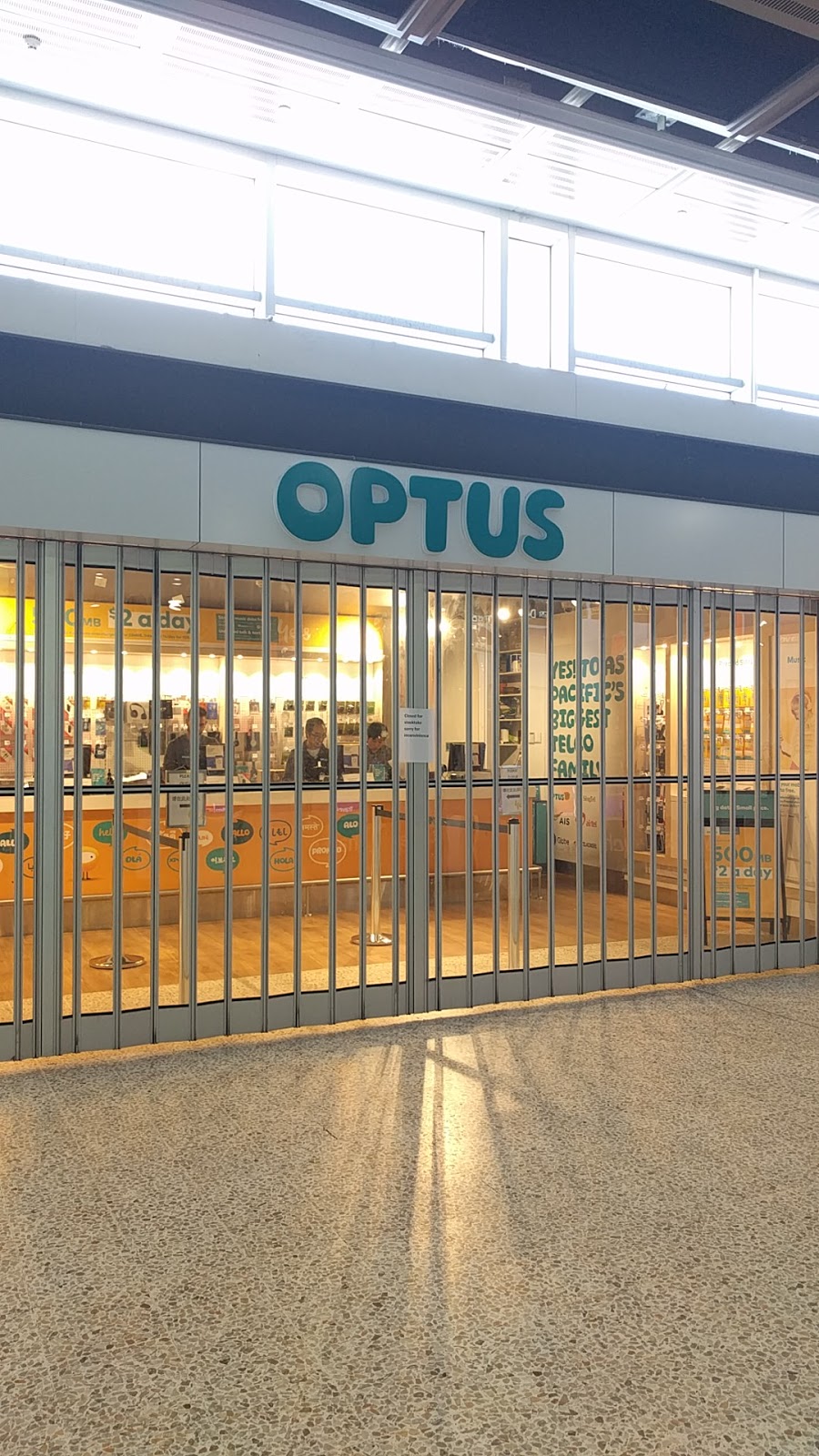 Yes Optus | store | Shop 153/29-35 Arrival Dr, Tullamarine VIC 3043, Australia | 1300727414 OR +61 1300 727 414
