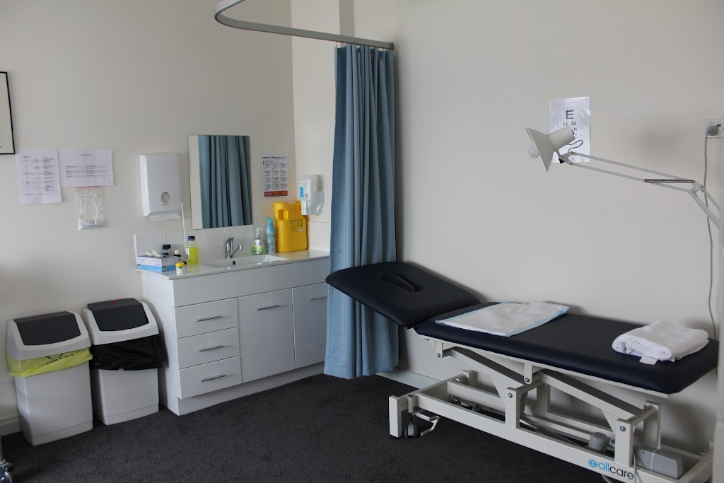 New Leaf Medical Clinic | physiotherapist | 1655 Sydney Rd, Campbellfield VIC 3061, Australia | 0385778060 OR +61 3 8577 8060