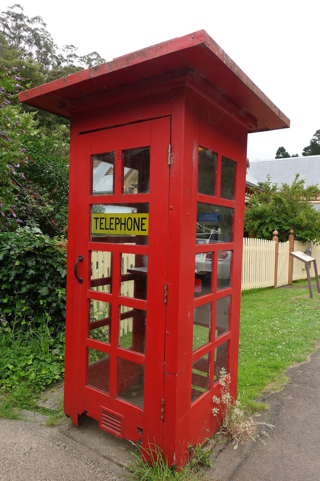 Telstra Payphone | 98 MAIN ST, Walhalla VIC 3825, Australia | Phone: 1800 011 433