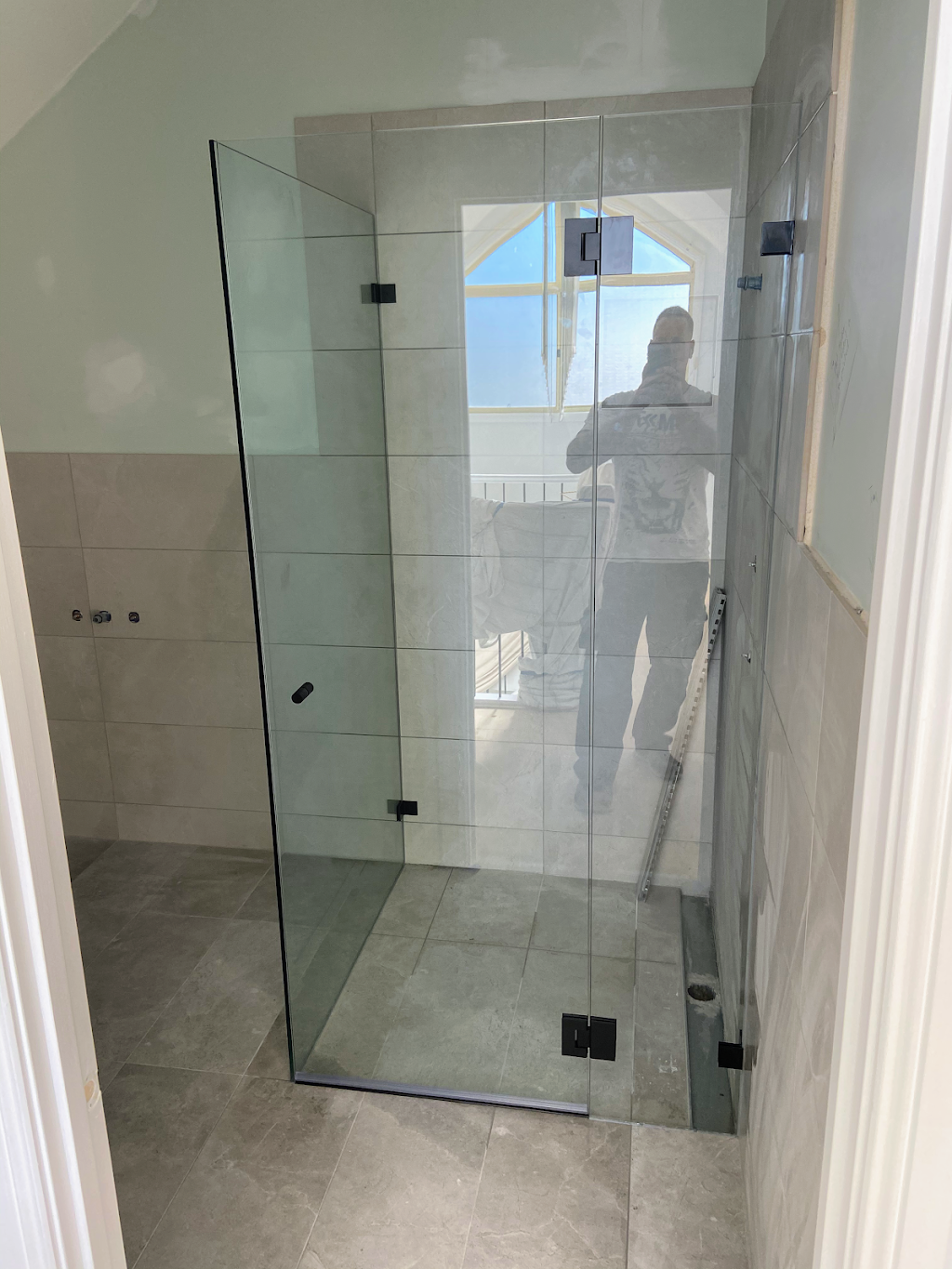 Key Showers - Shower Screens , Mirrors , Wardrobes & Splashbacks | home goods store | 3/48 Lancaster St, Ingleburn NSW 2565, Australia | 0298291428 OR +61 2 9829 1428