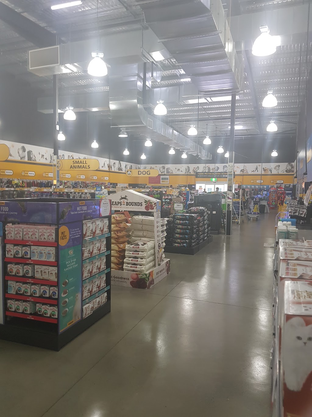 Petbarn Oxenford | pet store | 4 Global Plaza, Oxenford QLD 4210, Australia | 0731813297 OR +61 7 3181 3297