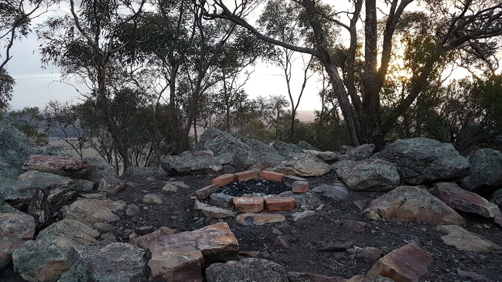 The Rock Summit | park | Yerrong Walking Track, The Rock NSW 2655, Australia