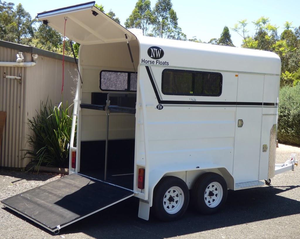 NW Horse Floats | store | 9371 New England Hwy, Geham QLD 4352, Australia | 0434331020 OR +61 434 331 020