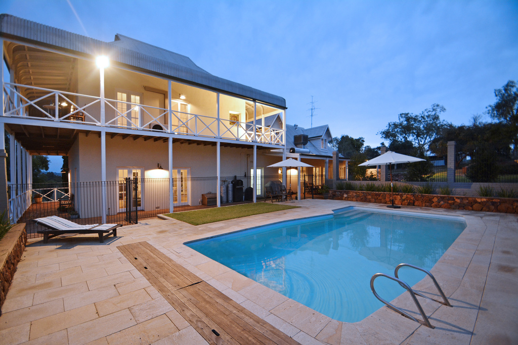 Hope Farm Guest House | 15 Carter Rd, York WA 6302, Australia | Phone: 0411 287 944