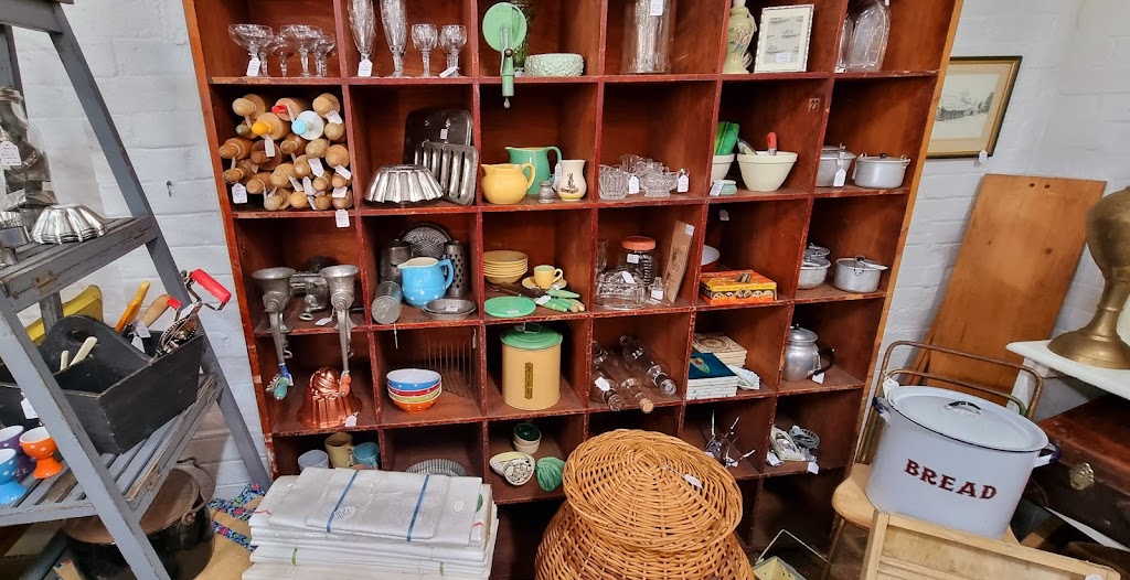 Elmore Vintage Emporium | 18 Cardwell St, Elmore VIC 3558, Australia | Phone: 0493 674 143