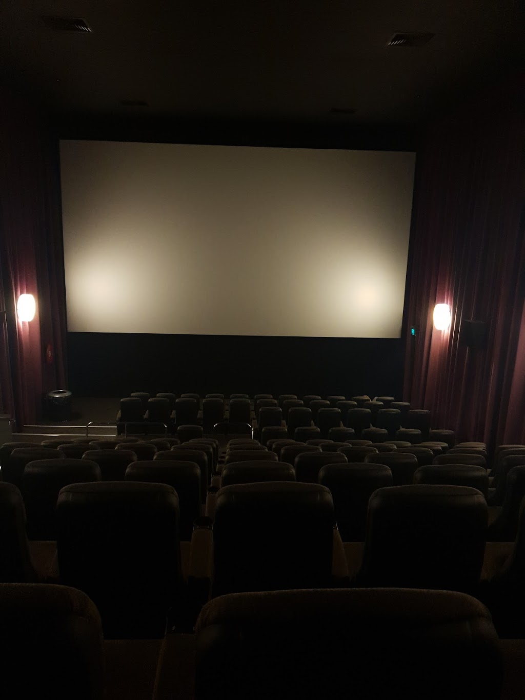 Majestic Cinemas - Kempsey | movie theater | 2-14 Belgrave St, Kempsey NSW 2440, Australia | 0265245960 OR +61 2 6524 5960