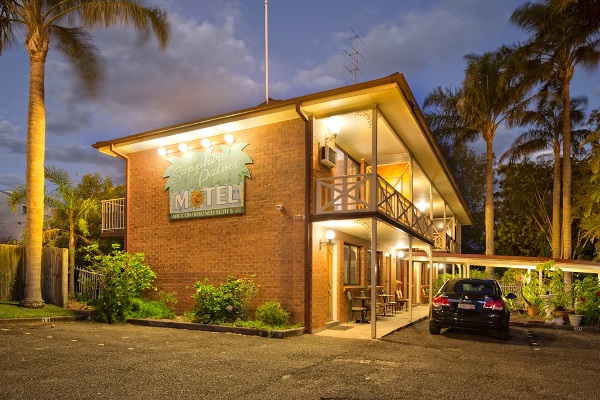 Sapphire Palms Motel | lodging | 178-182 The Entrance Rd, The Entrance NSW 2261, Australia | 0243325799 OR +61 2 4332 5799