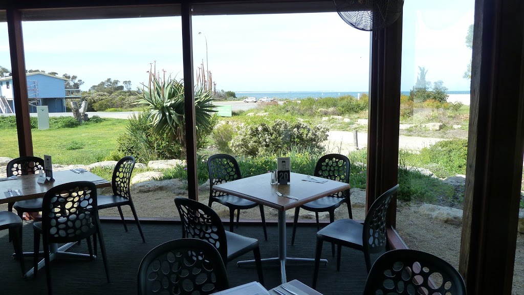 Marion Bay Tavern | restaurant | 5 Stenhouse Bay Rd., Marion Bay SA 5575, Australia | 0888544141 OR +61 8 8854 4141