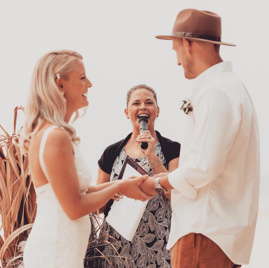 Siobhan Adams - Marriage Celebrant |  | 686 Casuarina Way, Casuarina NSW 2487, Australia | 0404707902 OR +61 404 707 902