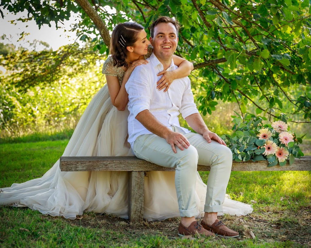 Leigh Ball Photography | 12 Wyralla Cres, Gisborne VIC 3437, Australia | Phone: 0407 869 968