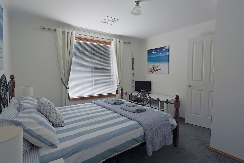 Blue Fin Holiday Homes | 7 Shell Dr, Port Macdonnell SA 5291, Australia | Phone: 0417 855 280