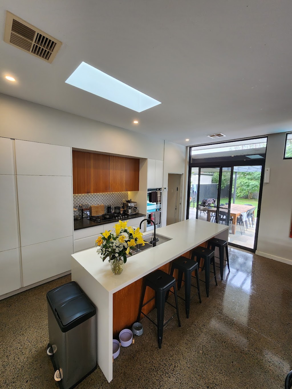 Lave Cleaning And Organizing Services | 15 Pacific Parade, Old Bar NSW 2430, Australia | Phone: 0433 457 172