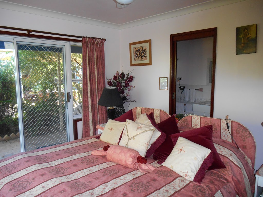Pindari House Bed and Breakfast | lodging | 78 Winders Ln, Lochinvar NSW 2321, Australia | 0419202606 OR +61 419 202 606