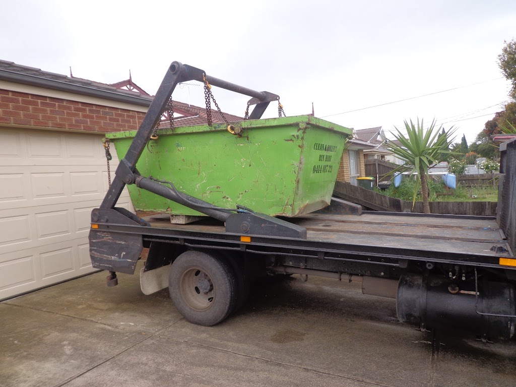 Clean and collect Bin hire | 52 Benaroon Dr, Lalor VIC 3075, Australia | Phone: 0414 017 221