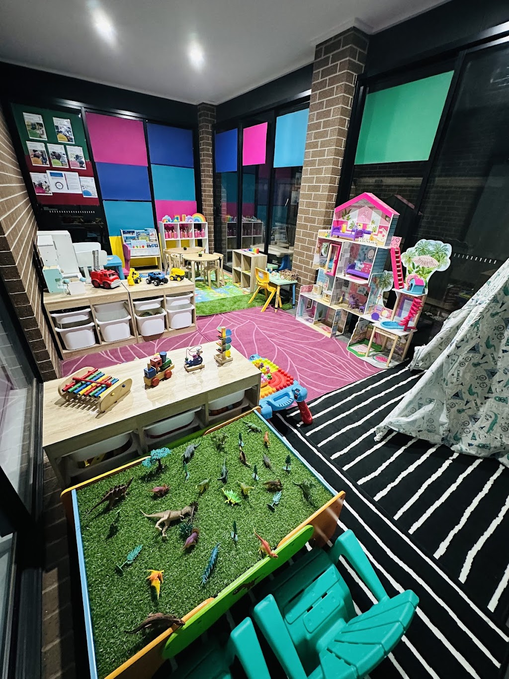 Shiny star Family Day Care | 6 Pepita Cres, Manor Lakes VIC 3024, Australia | Phone: 0488 436 721