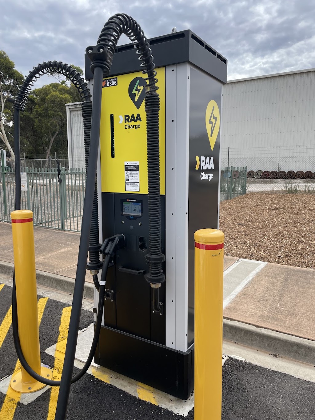 Chargefox Charging Station | 28 James St W, Truro SA 5356, Australia | Phone: 1300 518 038
