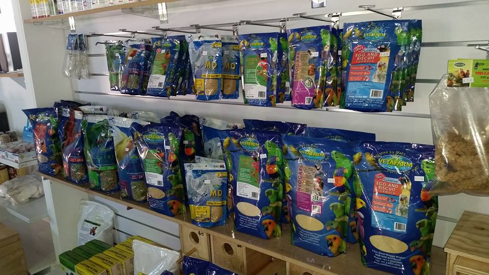 Pet N Produce Supplies | pet store | 5 Lucas Ct, St Helens QLD 4650, Australia | 0741222000 OR +61 7 4122 2000
