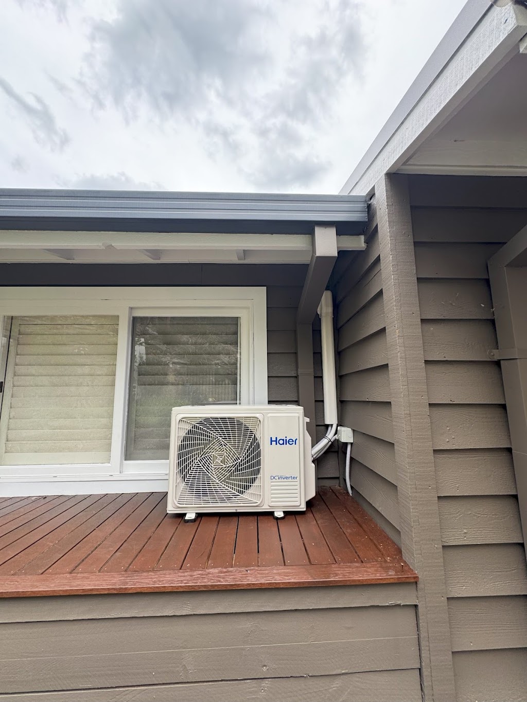 Mclean Air | 5 Howden St, Holsworthy NSW 2173, Australia | Phone: 0407 199 125