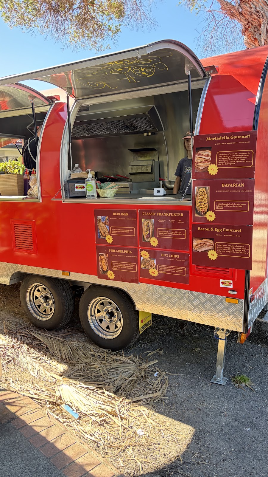 Hot Dogs of the World | 7 Wonga Rd, Yowie Bay NSW 2228, Australia | Phone: 0434 337 043