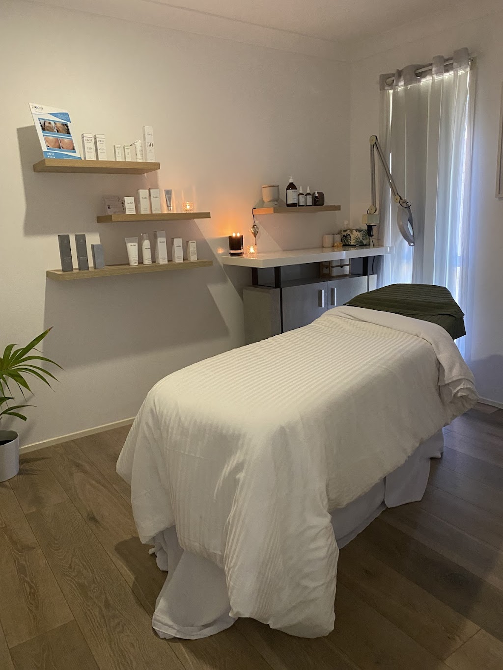 bespoke skin | 2 Punnul St, Fletcher NSW 2287, Australia | Phone: 0414 581 295