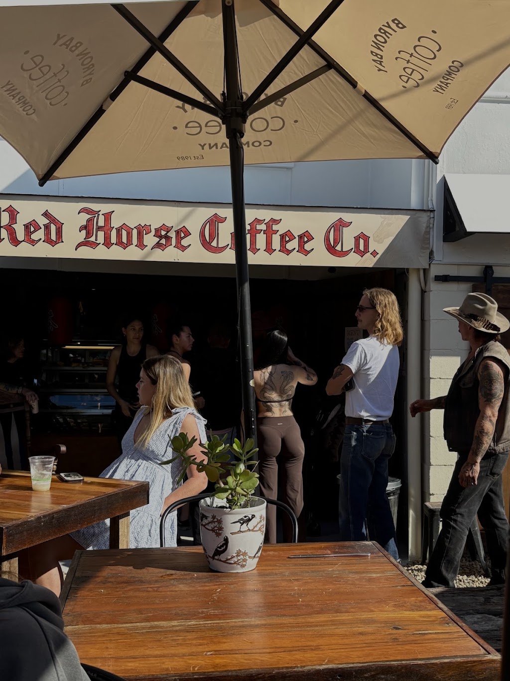 Red horse coffee co. | 10 Henchman Ave, Miami QLD 4220, Australia | Phone: 0419 956 449