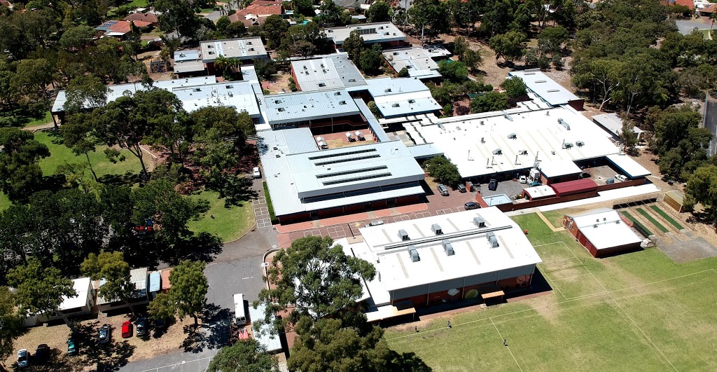 Thornlie Senior High School | school | 2 Ovens Rd, Thornlie WA 6108, Australia | 0893762100 OR +61 8 9376 2100