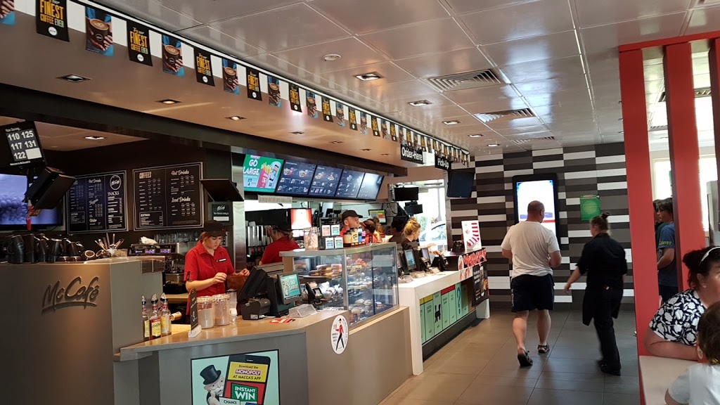 McDonalds Cowra | cafe | Cnr Olympic Park Way &, Mid Western Hwy, Cowra NSW 2794, Australia | 0263412177 OR +61 2 6341 2177
