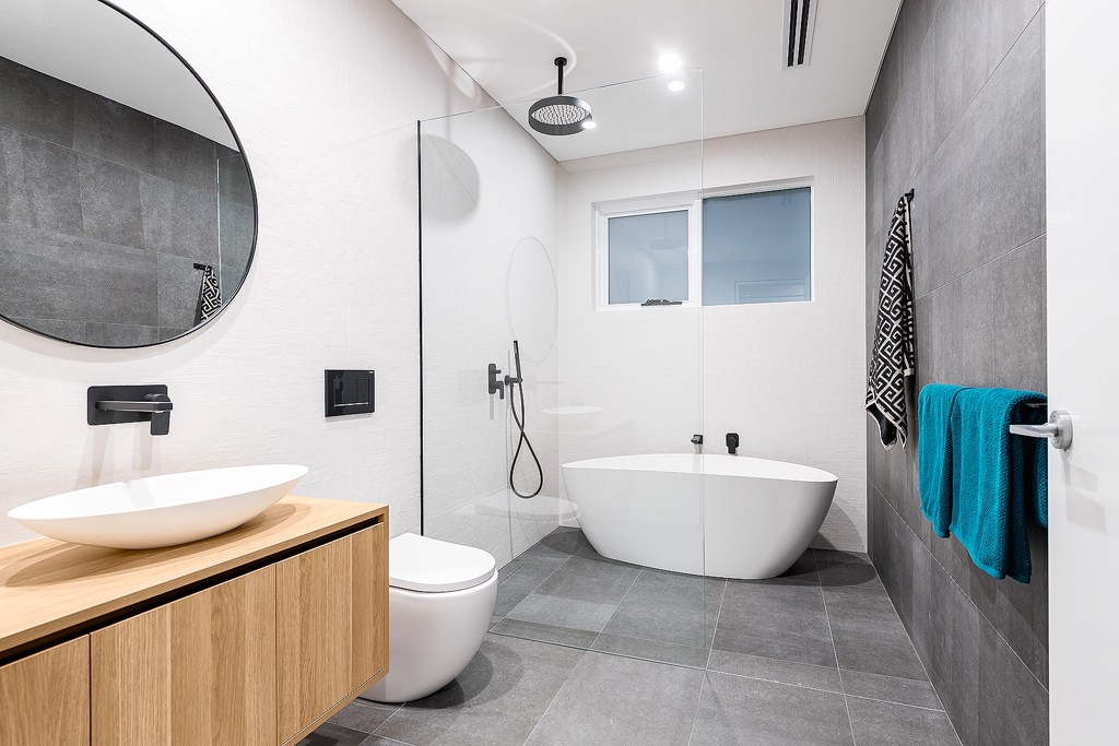 La Moda Bathrooms | home goods store | 12 Bridge St, Padstow NSW 2211, Australia | 0291883801 OR +61 2 9188 3801