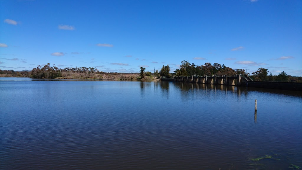 Lauriston Dam Wall Viewing Platform | Lauriston Reservoir Rd, Lauriston VIC 3444, Australia | Phone: 1300 363 200