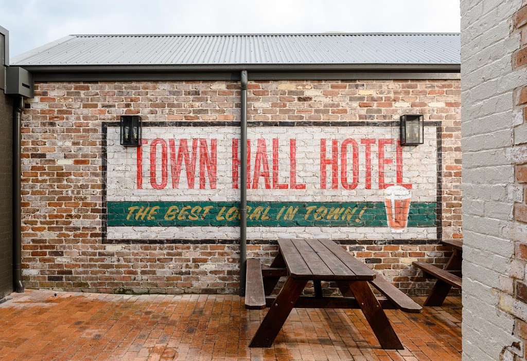 Town Hall Hotel | restaurant | 29 Station St, Waratah NSW 2298, Australia | 0249682607 OR +61 2 4968 2607