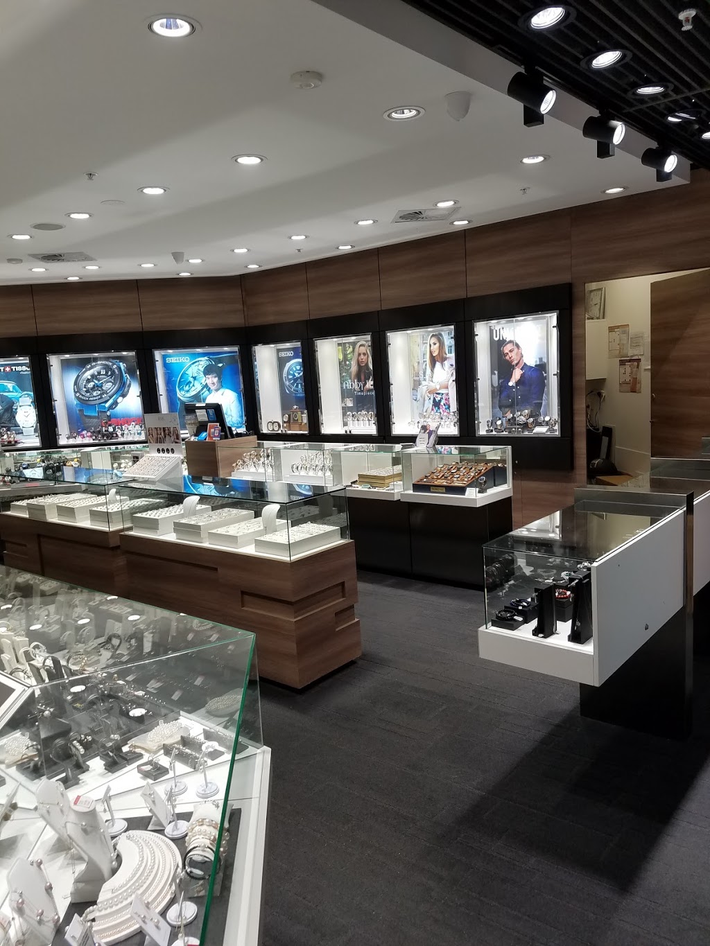 Harbourside jewellers | Harbourside Shopping Centre Darling Drive Shop 173-175, Sydney NSW 2000, Australia