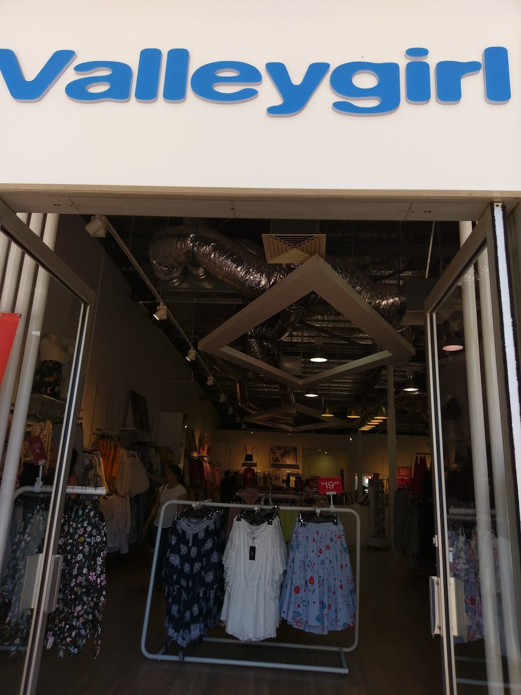 Valley Girl | clothing store | Habour Town Adelaide, T82/727 Tapleys Hill Rd, Adelaide Airport SA 5950, Australia | 0883554794 OR +61 8 8355 4794