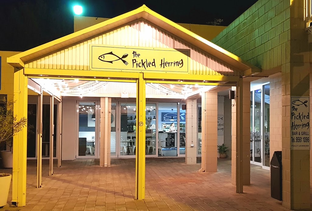 The Pickled Herring | restaurant | Two Rocks Shopping Centre, 5 Entreprise Ave, Two Rocks WA 6037, Australia | 0895611096 OR +61 8 9561 1096