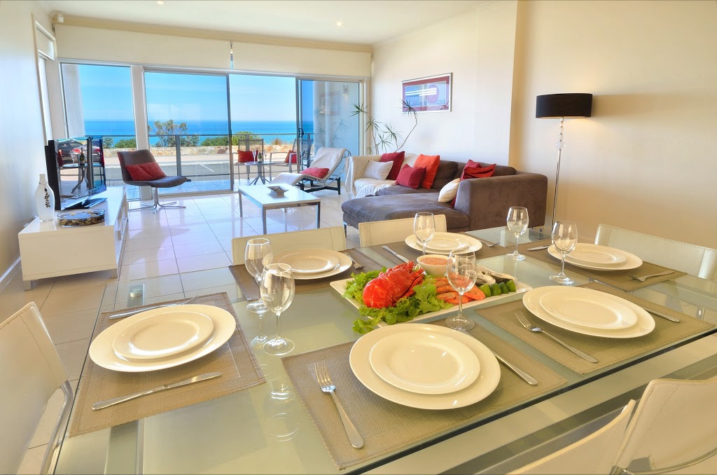Adelaide Luxury Beach House | 163 Esplanade, Henley Beach SA 5022, Australia | Phone: 0418 675 339