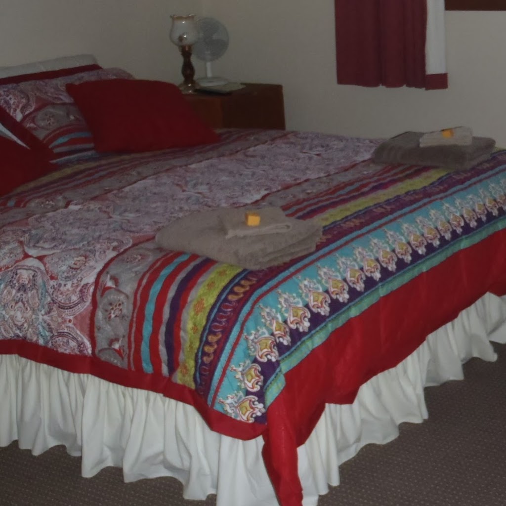 Evergreen Bed & Breakfast | lodging | 15 North Terrace, Millicent SA 5280, Australia | 0434247641 OR +61 434 247 641