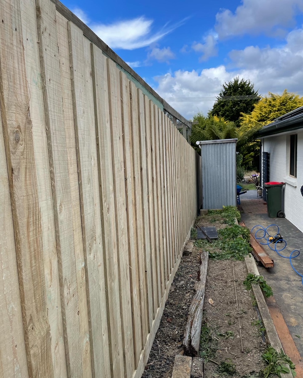 Little Fencing Company | High St, Woodend VIC 3442, Australia | Phone: 0419 160 978