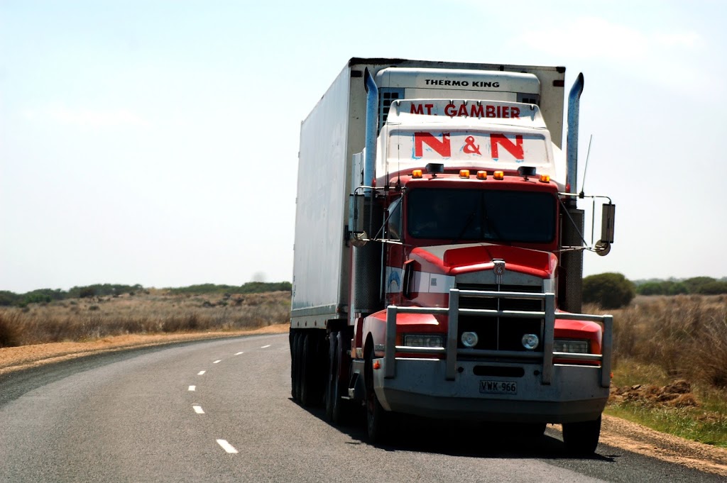 Neale & Nulty Transport | moving company | 22 Bodey Cct, Suttontown SA 5291, Australia | 0887254486 OR +61 8 8725 4486