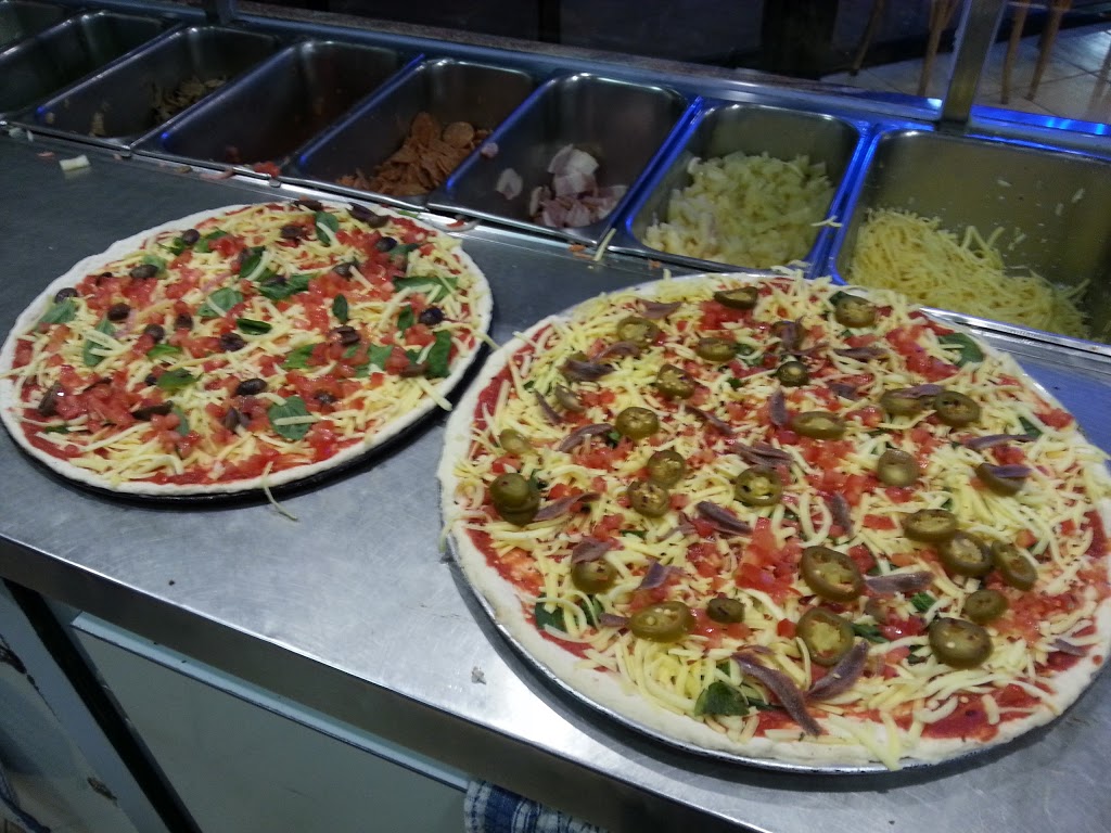 San Remo Pizza Parlour | 10/37 Endeavour Rd, Hillarys WA 6025, Australia | Phone: (08) 9401 8100