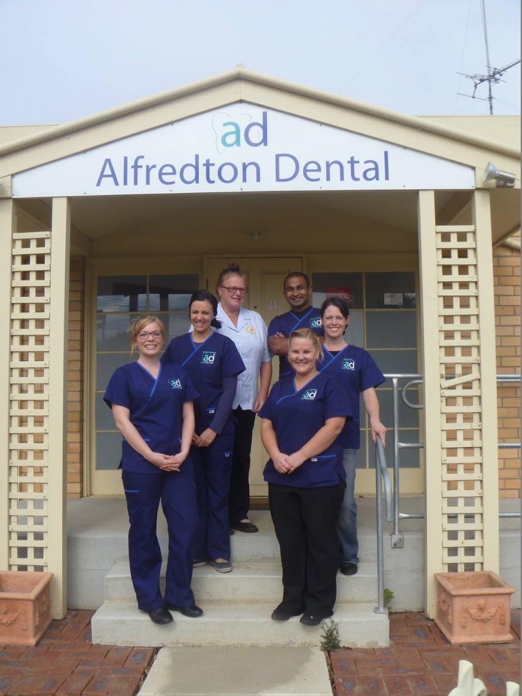 Alfredton Dental Ballarat | dentist | 31 Cuthberts Rd, Alfredton VIC 3350, Australia | 0353342500 OR +61 3 5334 2500