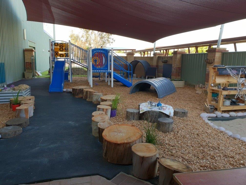 Harvey Community Play & Learning Centre |  | Tom Latch Drive, 67 Young St, Harvey WA 6220, Australia | 0897293777 OR +61 8 9729 3777
