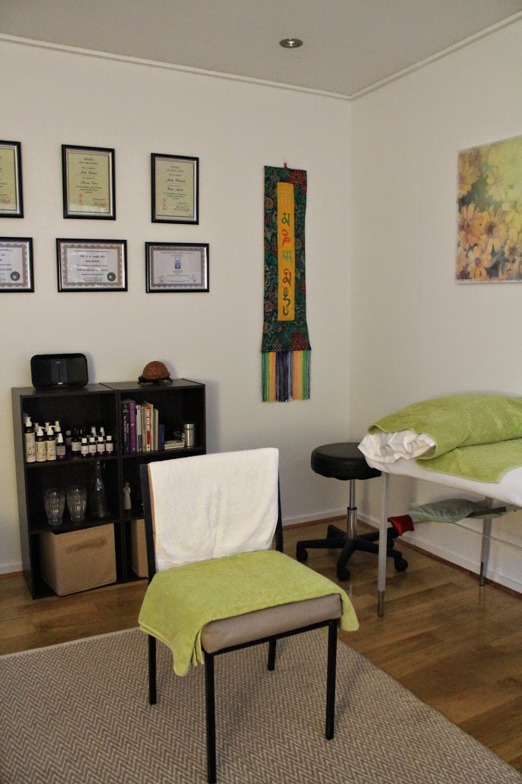 Holistic Healing Melbourne | health | 146 Ryans Rd, Eltham VIC 3095, Australia | 0410161099 OR +61 410 161 099