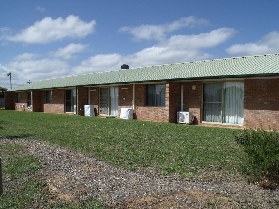 Leeman Holiday Units | lodging | Nairn St & Tamarisk Street, Leeman WA 6514, Australia | 0438207556 OR +61 438 207 556