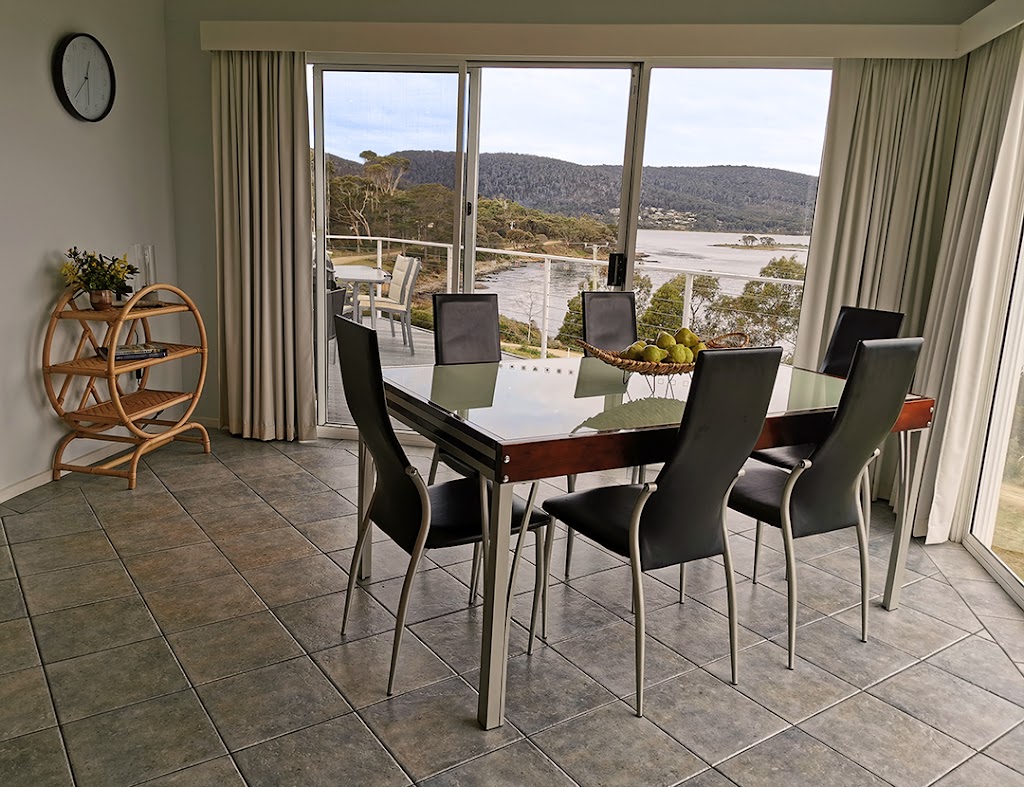 White Beach Seaside Retreat | 156 Apex Point Rd, White Beach TAS 7184, Australia | Phone: (07) 3746 7977