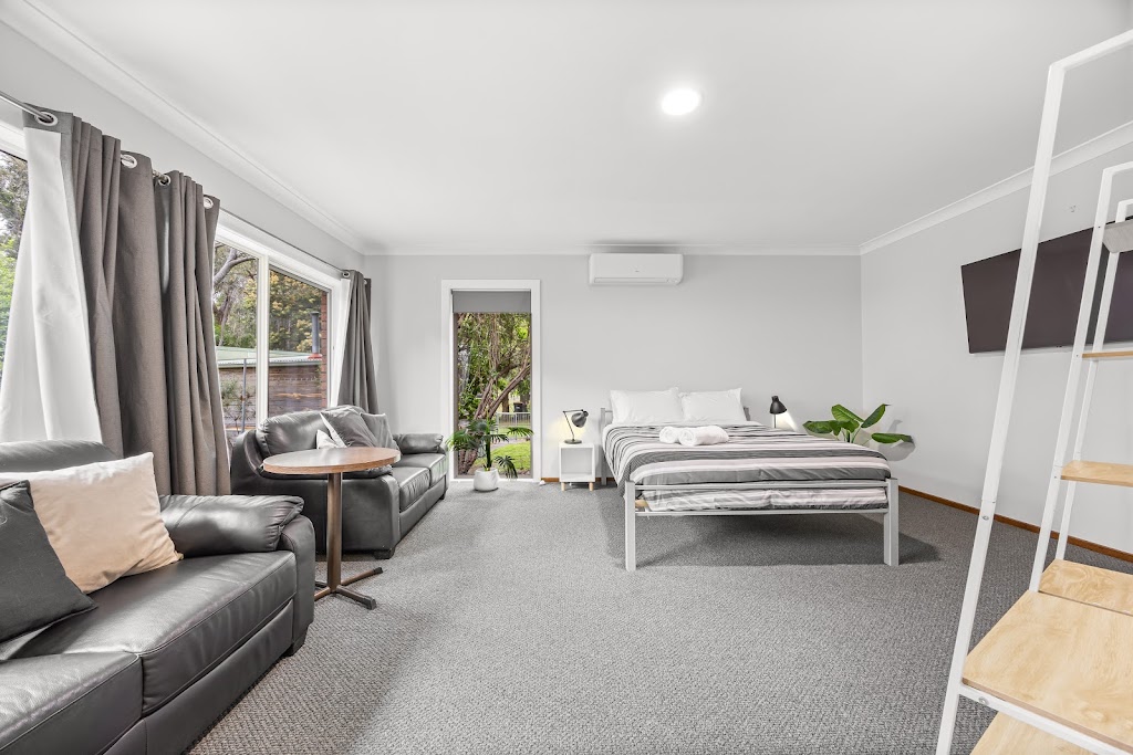 Kangaroo Guest House | Unit 2/18 Warren Rd, Halls Gap VIC 3381, Australia | Phone: 0412 885 828