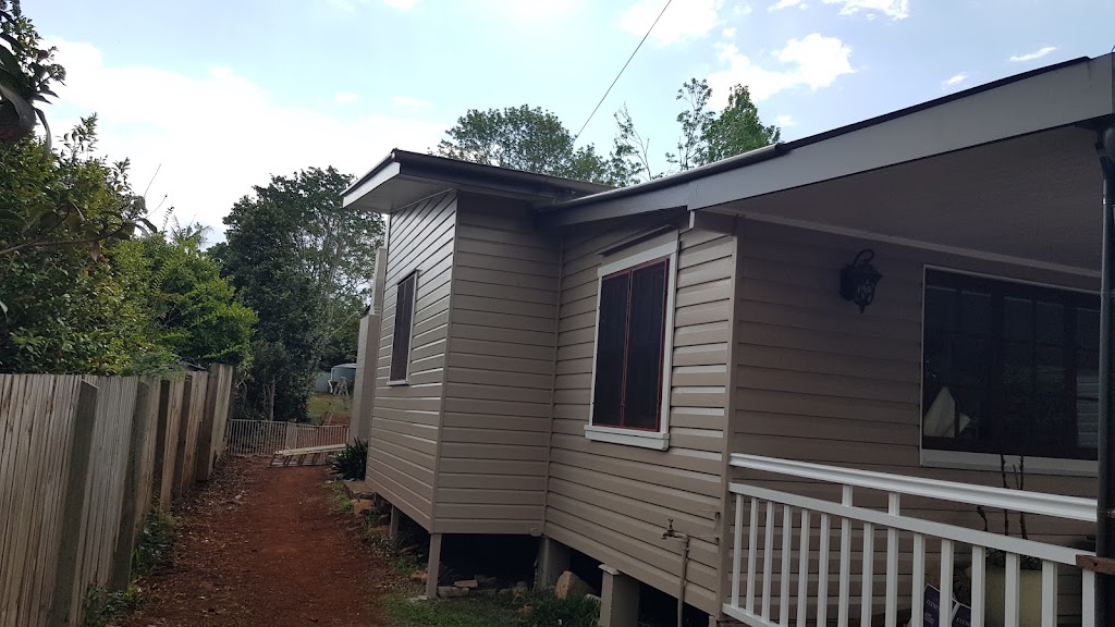 Lowrie painters | 5 Borneo Ct, Tamborine Mountain QLD 4272, Australia | Phone: 0422 948 753